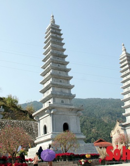 Thien An Pagoda